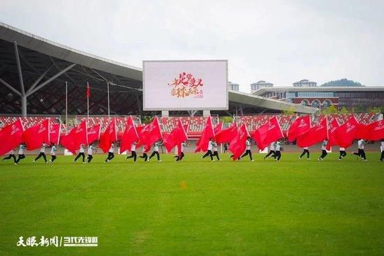 吴思远吴恬敏吴晓宇和她的团队对原著进行了多次深入的围读研究，保留了从儿童的视角去展现中华传统文化的精髓，对原著散文风格中的一些元素进行整合和改编，同时梳理了怪兽世界的生态体系以及法术体系，又长达几个月深入研究《博物志》《云笈七签》等经典，给神兽、仙人、精灵和动物设计了他们各自的职业和生活方式，这让世界观的逻辑更加严谨，留白的场景和角色也立体起来